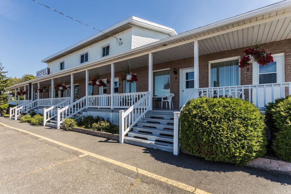 Motel Au Vieux Piloteux Riviere-du-Loup Ngoại thất bức ảnh